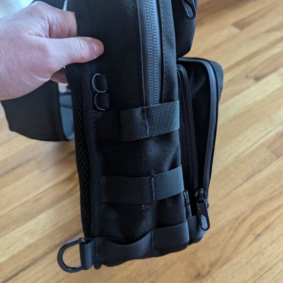 VAULTEK LifePod 2.0 SlingBag (bag only) - Brand New, Black - Picture 5 of 14